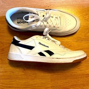 Reebok Classic size 9.5 lightly worn